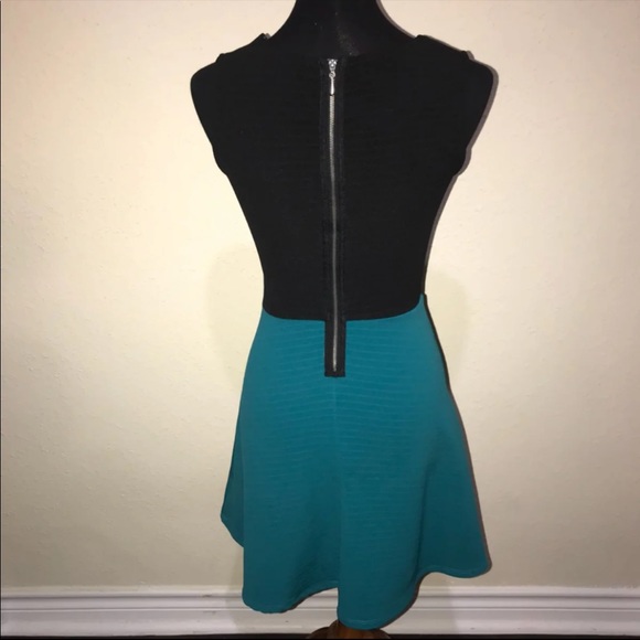 Bebop color-blocked Skater Dress NWOT size XS - Picture 5 of 5